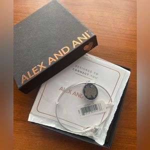 Alex and Ani women’s Notre Dame charm braclet